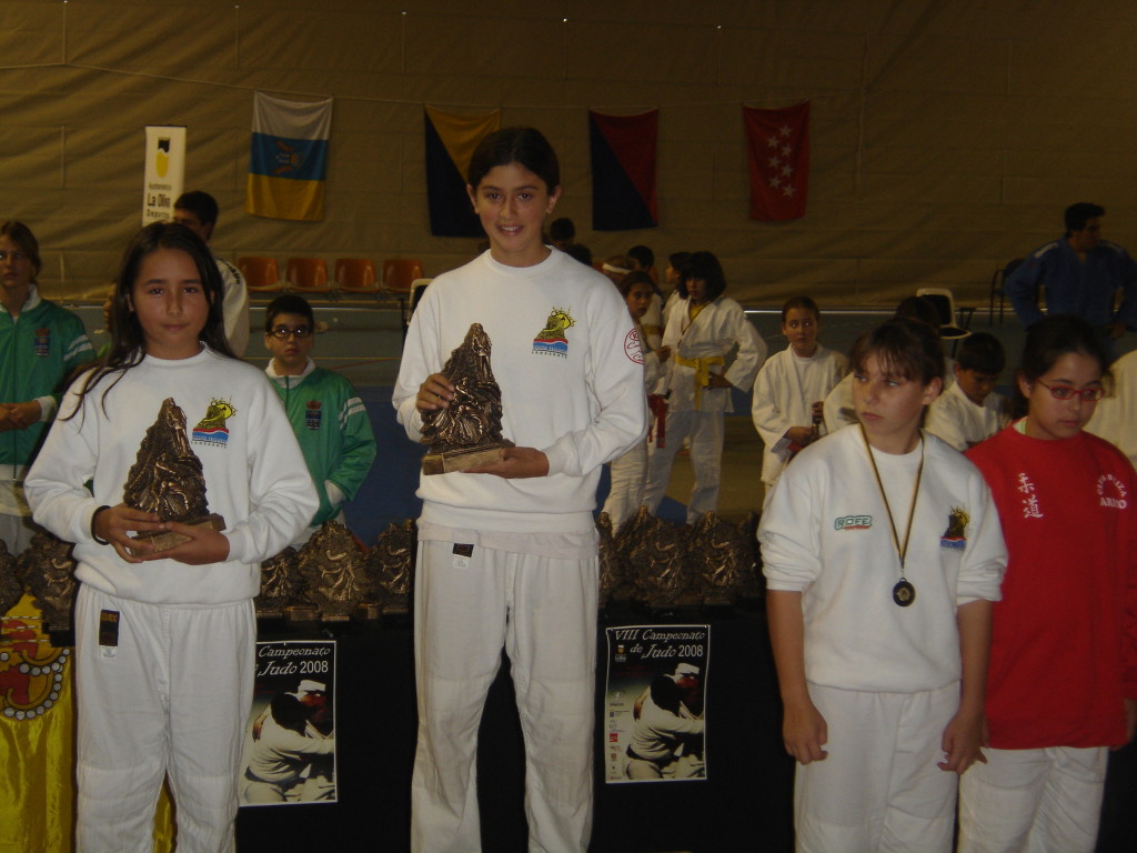 PLENO. Aielen,oro. Ohiane, plata y Rio, bronce.